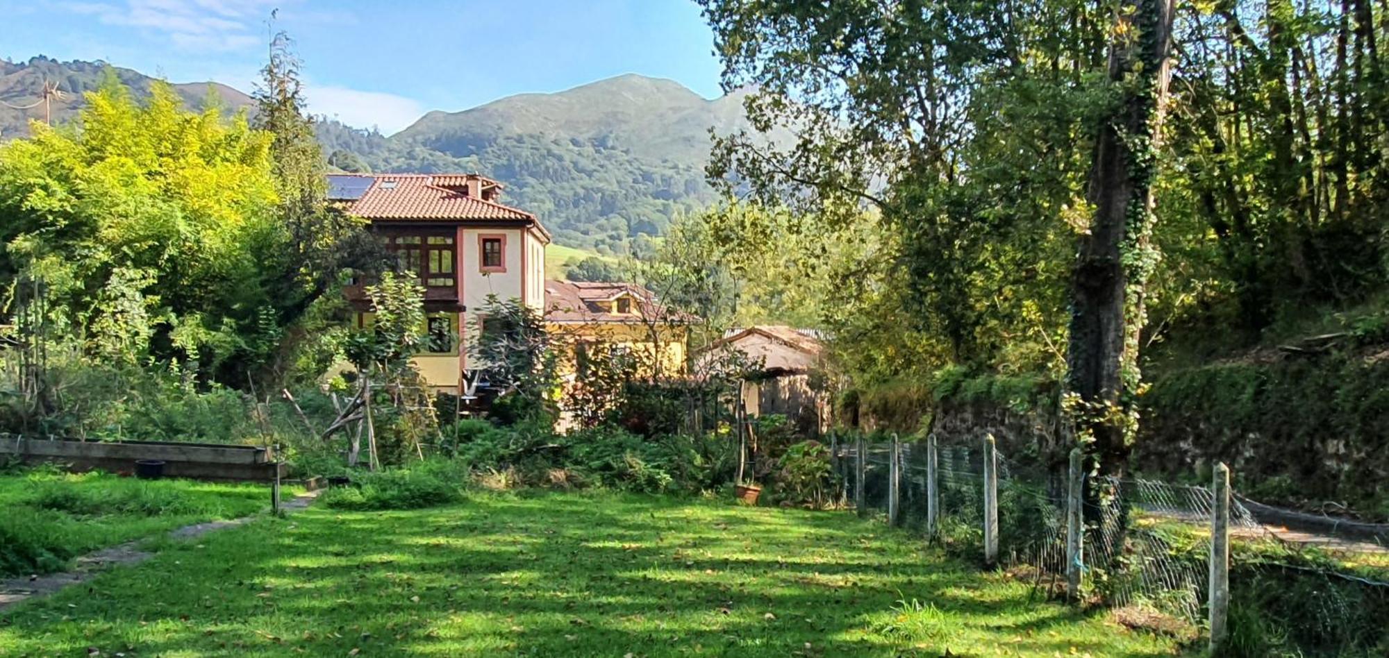 La Casona De La Vega Junto A Onís Exteriör bild