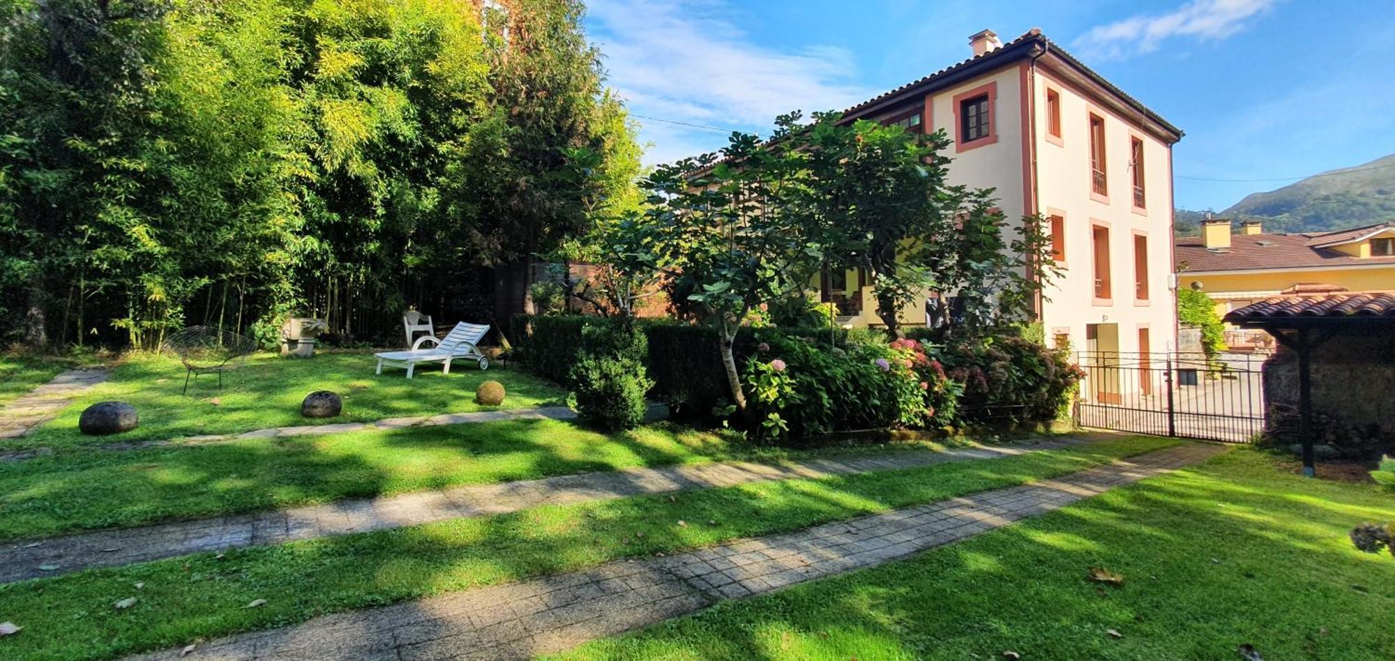 La Casona De La Vega Junto A Onís Exteriör bild